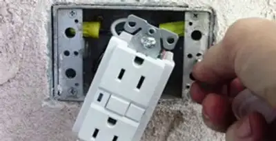 gfci circuits service showing installation of a ground fault circuit interrupter outlet by licensed electricians in Mountain View, CA