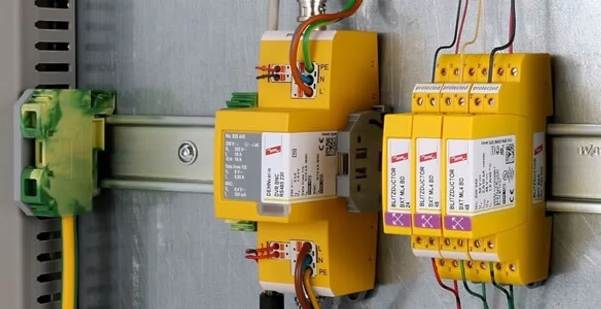 lightning surge protection system with surge suppressors installed by electrical service professionals in Mountain View, CA